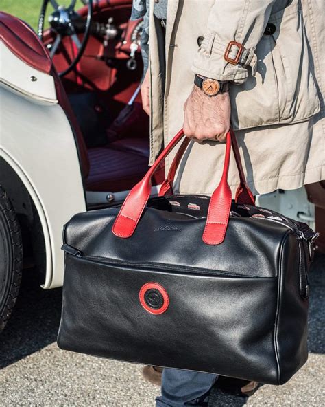 globetrotter duffle bag|globe trotter bag india.